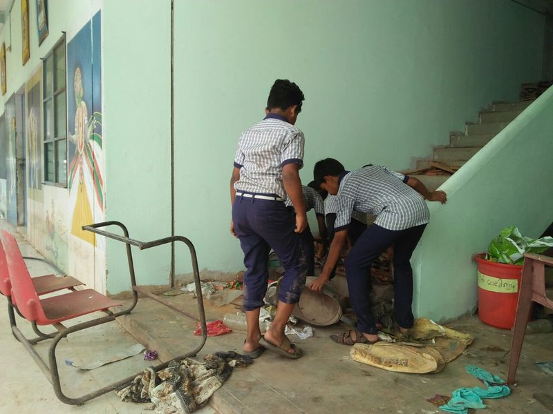 പ്രമാണം:Cleaning of school campus1.jpg