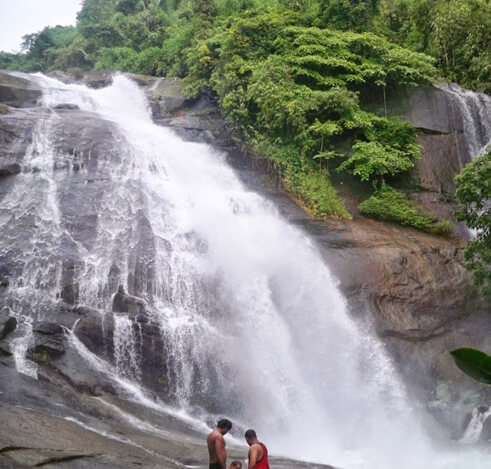 പ്രമാണം:47085Thusharagiri-waterfalls1.jpg