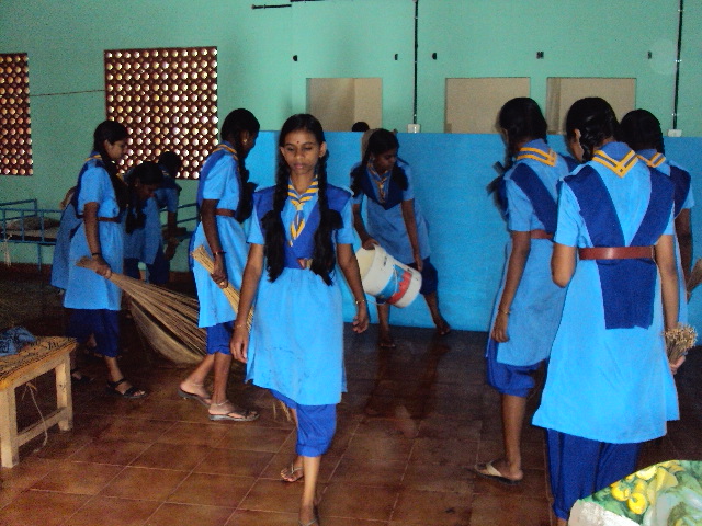 പ്രമാണം:Cleaning2011 35052 3.jpg