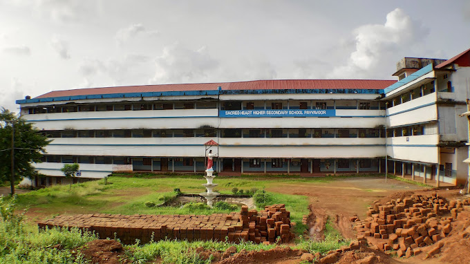 പ്രമാണം:13074 schoolpic 3.jpg