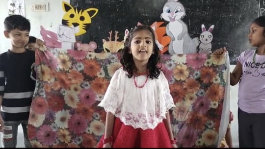 പ്രമാണം:42071 lp skit 1.jpg