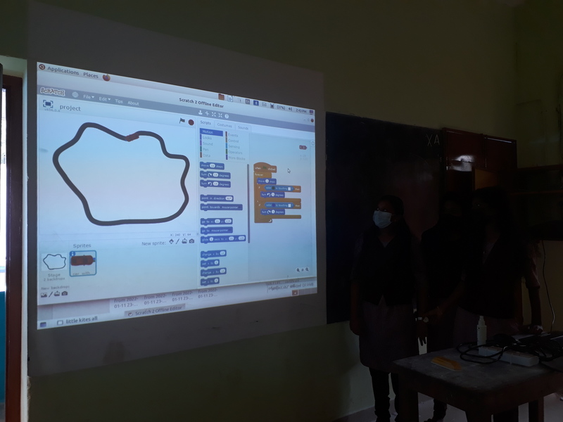 പ്രമാണം:44055 LKteach.resized.jpg