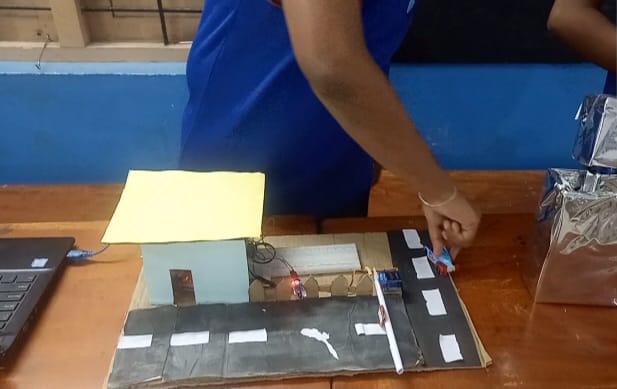 പ്രമാണം:44047lk tollgatejpeg.jpeg