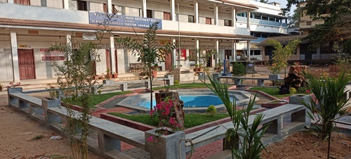 പ്രമാണം:16055 പൂന്തോട്ടം.jpg