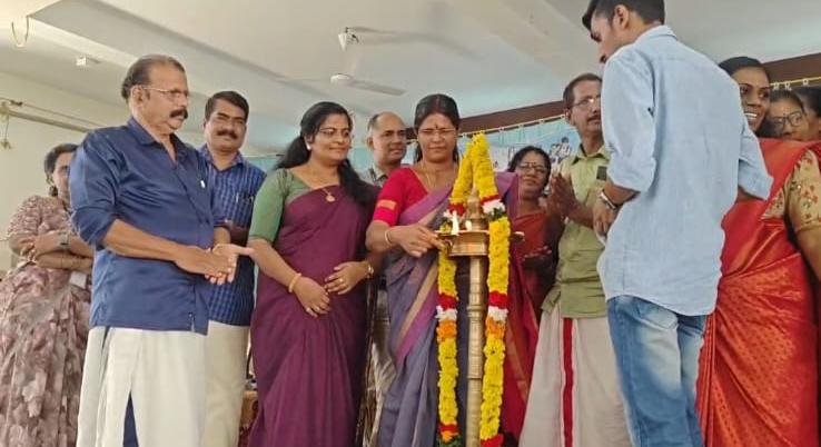 പ്രമാണം:43004 pravesanolsavam 2026.jpg