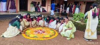പ്രമാണം:38015-onam2-25.jpeg