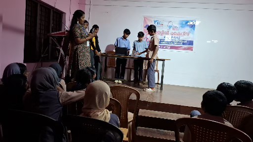 പ്രമാണം:15030 Lk Robotic ups.jpg