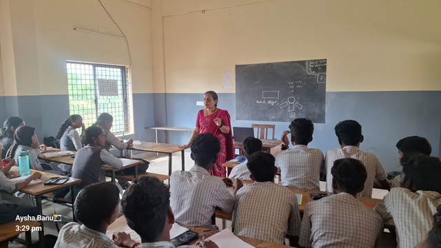 പ്രമാണം:11017 MOTIVATIONAL CLASS.jpg