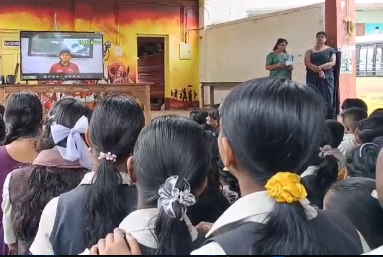 പ്രമാണം:42003 moon day assembly.png