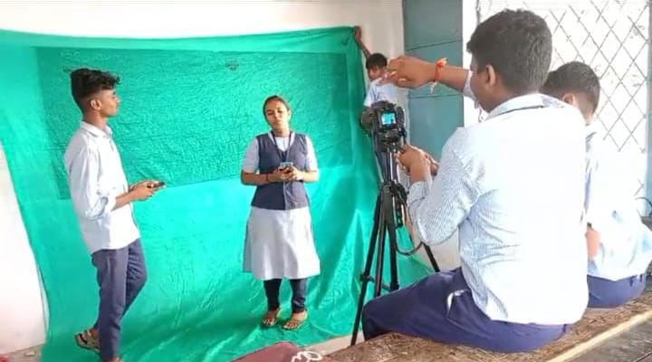 പ്രമാണം:21060 lk english news.png