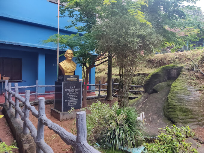 പ്രമാണം:48558 gandhi statue.jpeg