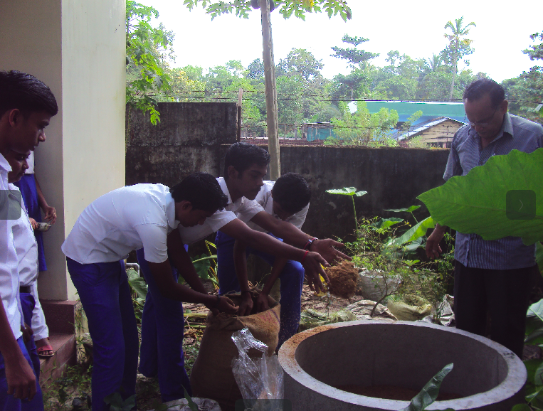 പ്രമാണം:Compost 35052 1.png