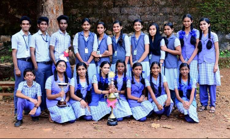 പ്രമാണം:14024 SCHOOLSTUDENTS.jpeg