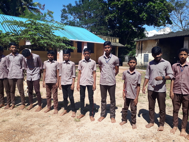 പ്രമാണം:44055 Nizhal.resized.jpg