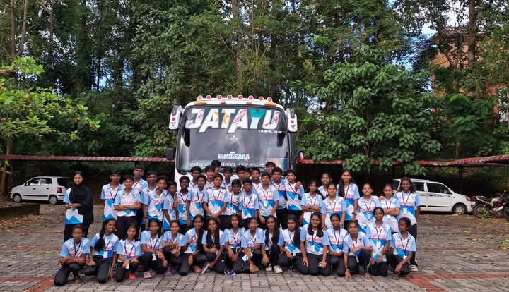 പ്രമാണം:38099 lk pta tour.jpg