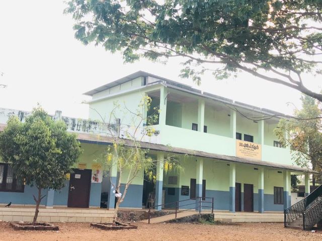 പ്രമാണം:19856school01.jpeg