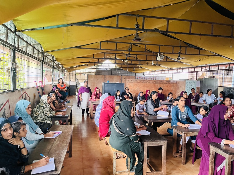 പ്രമാണം:19856-Parents Quiz-25-1.jpg