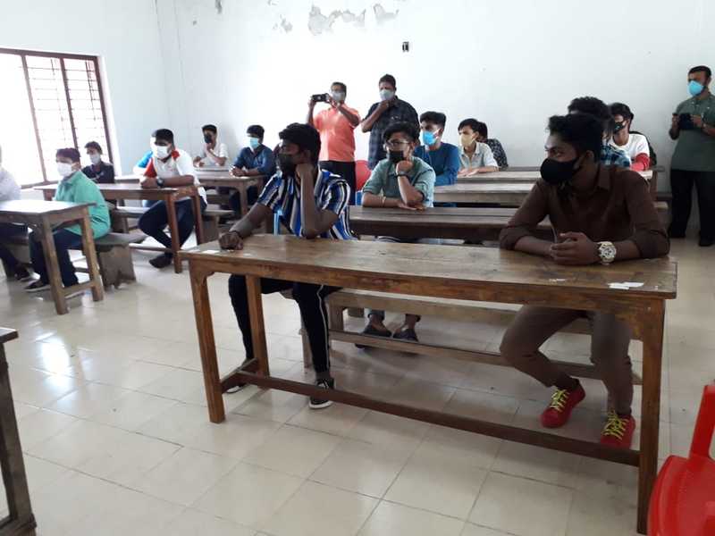 പ്രമാണം:ബോധവത്കരണ ക്ലാസ് 5.jpg