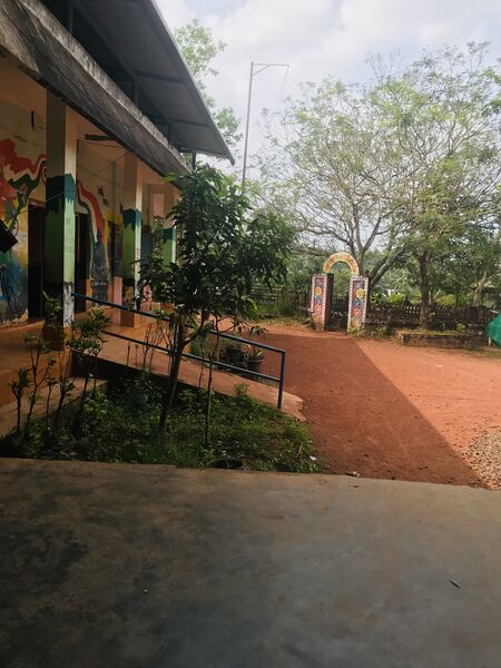 പ്രമാണം:11408 school 1.jpg