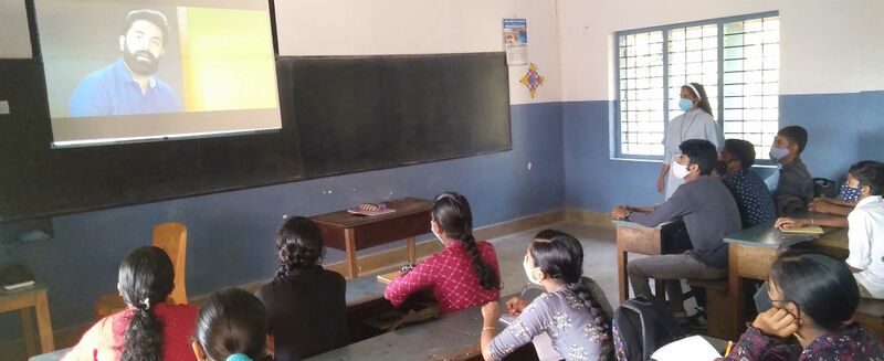 പ്രമാണം:15028സത്യമേവ ജയതേ 2.jpg