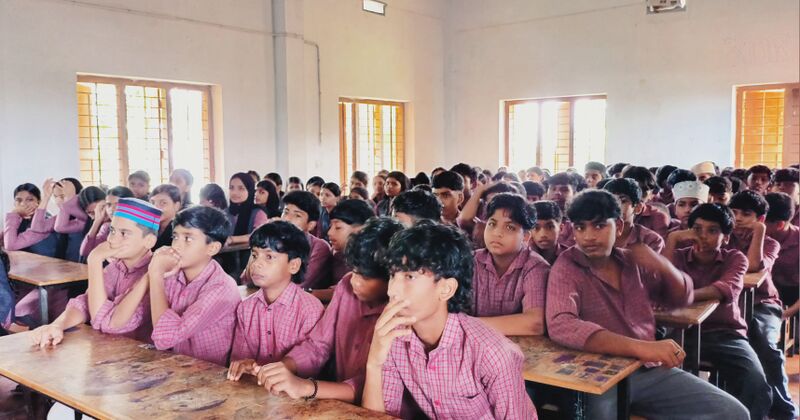 പ്രമാണം:19042 SPG Audience 31-7-25.jpg