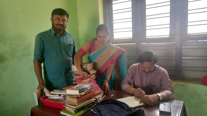 പ്രമാണം:20002 library1.jpg