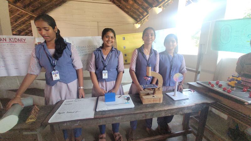 പ്രമാണം:36012 mghs science.jpg