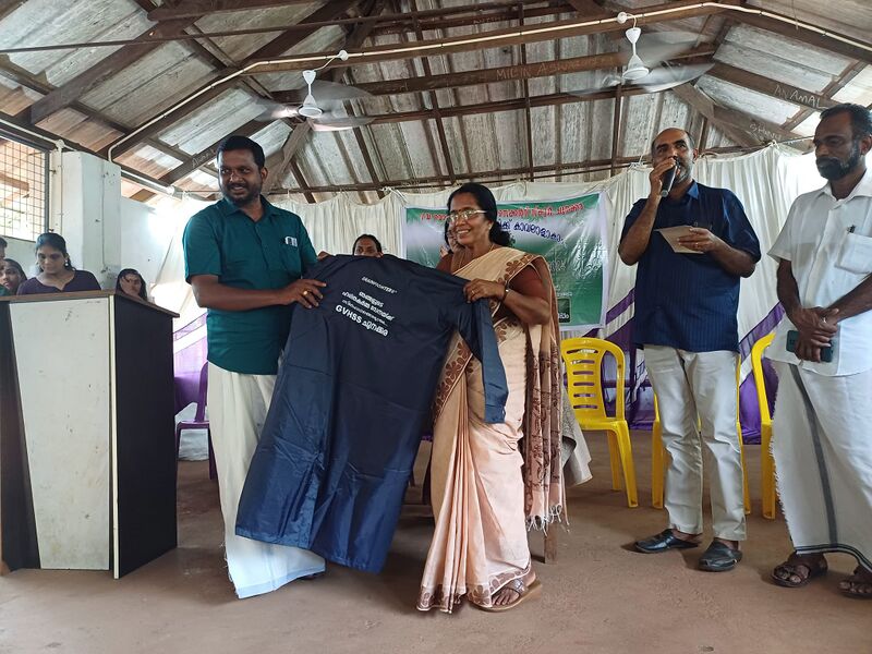 പ്രമാണം:36013 ENV2.jpg