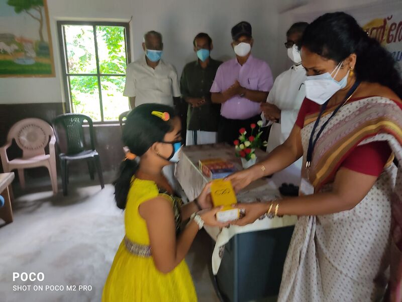 പ്രമാണം:37334 1.jpg