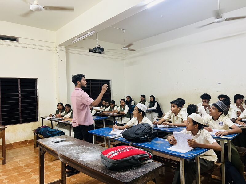 പ്രമാണം:47088 SSLCnightcamp.jpg