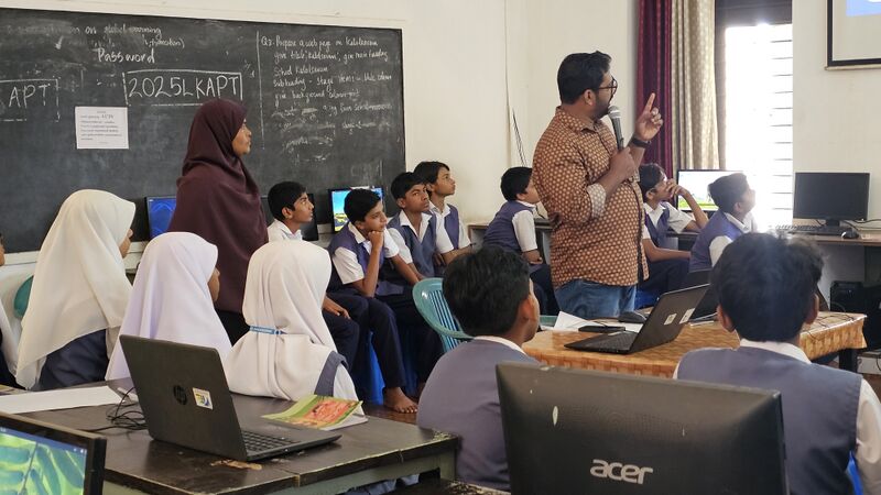 പ്രമാണം:48002-sep12-sohs areacode-1.jpg