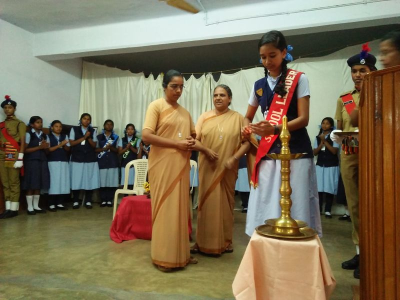 പ്രമാണം:Scl parl1 43065.jpg