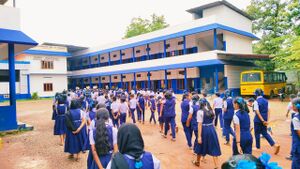 St.francis 26441 main building.jpg