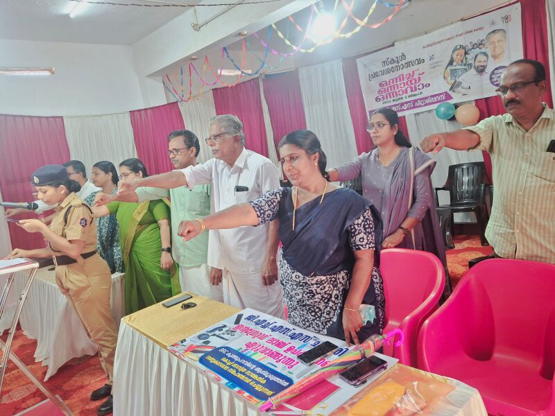 പ്രമാണം:14020 praveshanolsavam 6.jpg