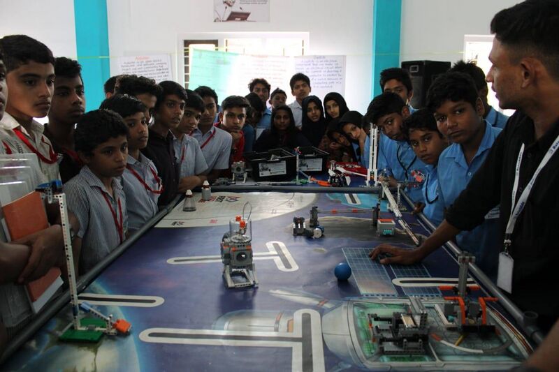 പ്രമാണം:18085 ATAL robotics.jpg
