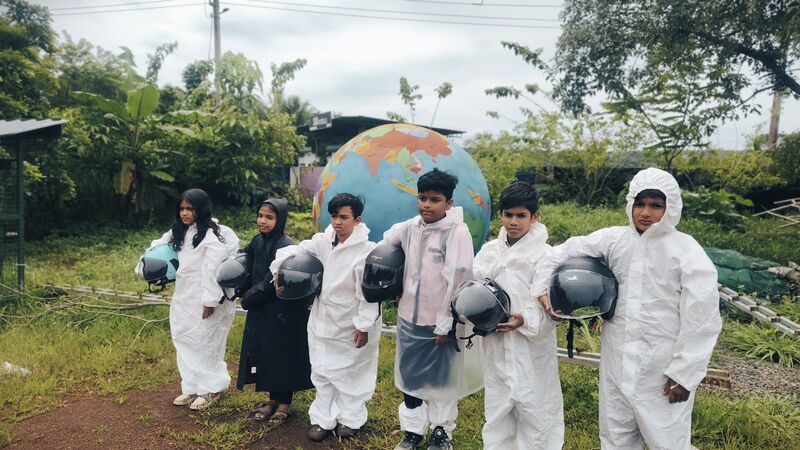 പ്രമാണം:19833-MLP-moon 1.jpg