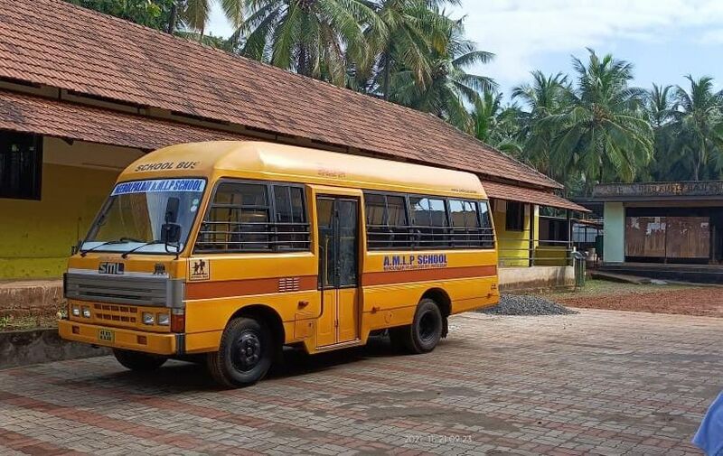 പ്രമാണം:19835 bus.jpeg