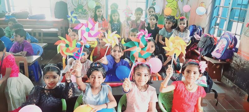 പ്രമാണം:24611.2firstday.jpg