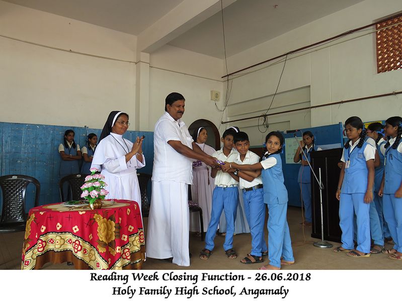 പ്രമാണം:25024readingweekclosing (2).jpg