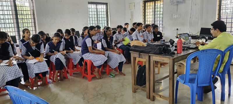 പ്രമാണം:25082-lk camp.jpg