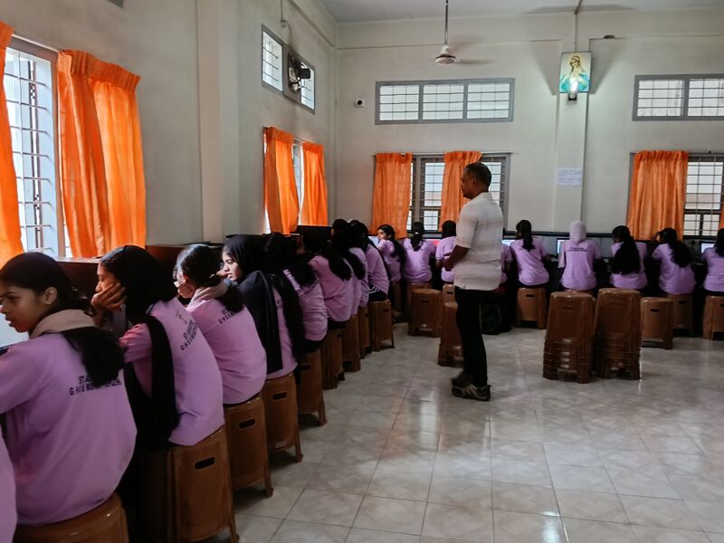 പ്രമാണം:28002-9 remedial class26.jpg