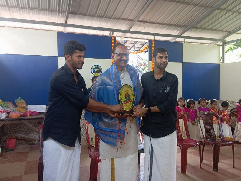 പ്രമാണം:42069 onam2510.jpg