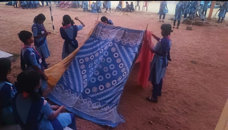 പ്രമാണം:Tent making .jpg