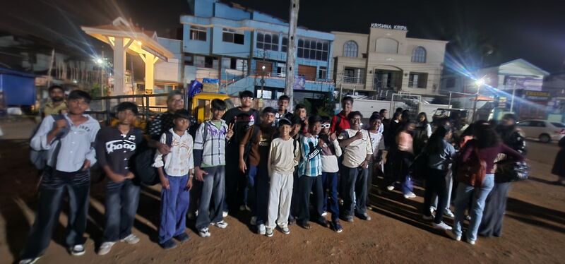 പ്രമാണം:21060 khs vinodhayatra2.jpg