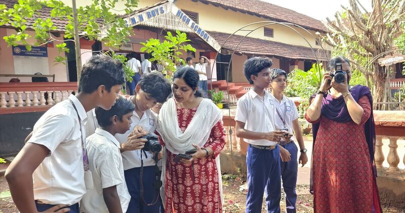 പ്രമാണം:22002lkcamp225-28.jpeg