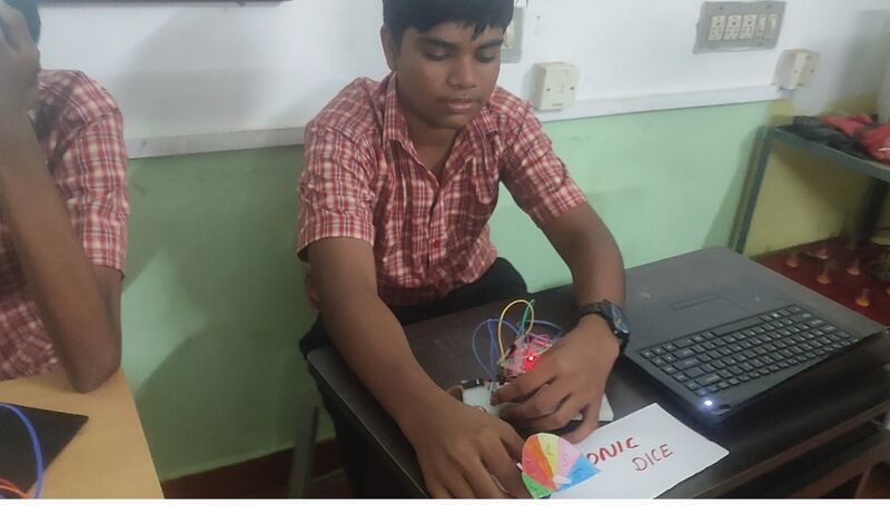 പ്രമാണം:22051.robotic expo.jpg