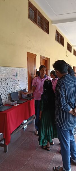 പ്രമാണം:28002-stall13.jpg