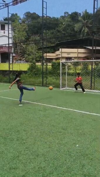 പ്രമാണം:38739-PTA-GOALS-best kick1.jpg