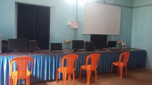 42555 computer lab.jpg