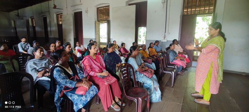 പ്രമാണം:45051class for parents.jpg